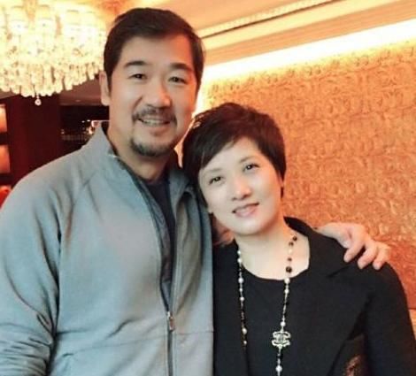 喜当|二婚嫁给张国立,被前妻要求30年不能要孩子,63岁喜当妈!