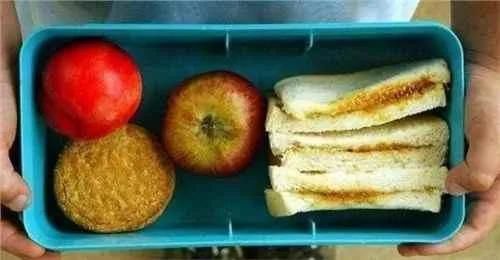 各国|各国学校食堂的午餐盘点,网友外国虽丰盛,还是喜欢中国的