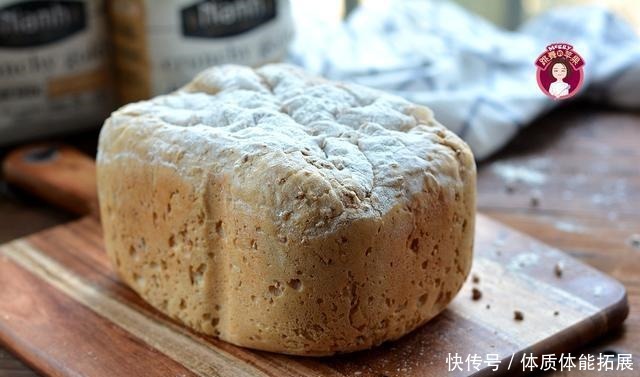 简单|用面包机做欧包,原来这么简单!只需加清水,外脆内嫩真地道