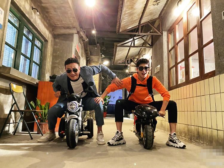  嘉宾阵容|《元气满满的哥哥》队长宣传片，胡军杨洋反差萌太大，同框像父子