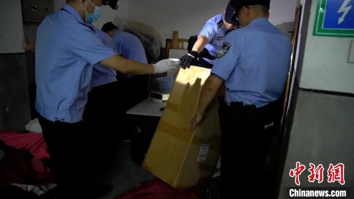  通报|警方通报来某某案破案过程：查6000小时监控视频 38车污秽物