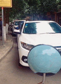  女朋友|开心一笑：我女朋友打了电话过来，急忙拿出来挂掉，熊又走了回来