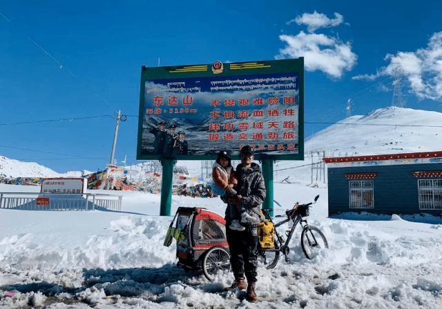 爸爸|94年单亲爸爸带女儿骑行拉萨惹争议，71天走了4139公里：“宝贝，我想送你星辰和大海！”