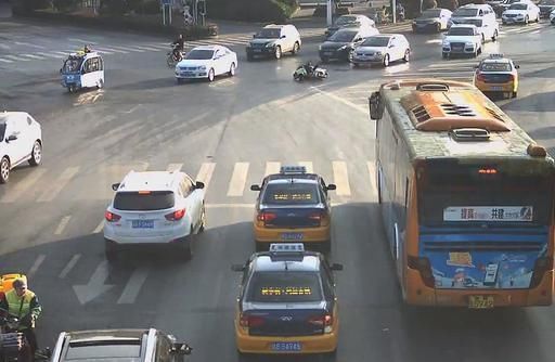 紧急情况|身体突发紧急情况,开车前往医院只要记住一件事,省时省力救命