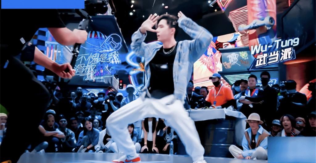  地方|王一博，从街舞圈走出来的小孩，终于又回到了原来的地方