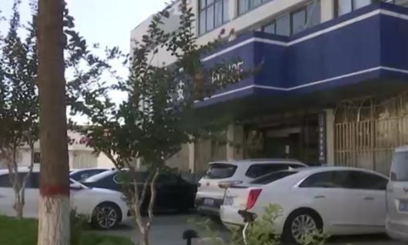 小王|19岁姑娘被的士司机持刀猥亵？录音不堪入耳：1800元行不？