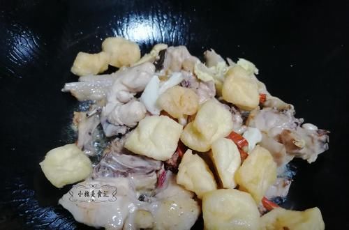  小槐|入伏后，这肉要多吃，比牛羊肉强，不燥不热不上火，焖一锅特馋人