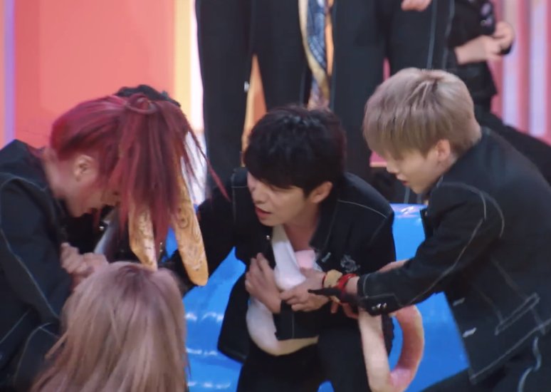  派对|《非日常派对》玩游戏，镜头扫过女生，确定THE9是“女团”？