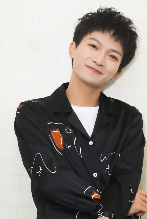  操作|新套路？肖战新综艺《奇幻之城》官宣，官方操作却迷之不靠谱