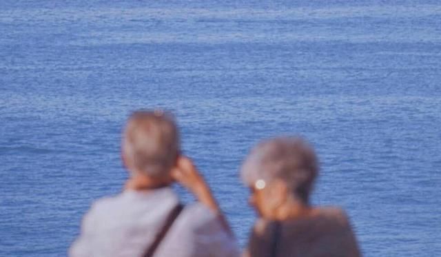 人易|「晚·安」|速热的人也速冻，热闹的人易散场，慢热的人最情长