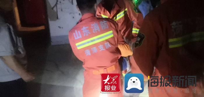  磐石派出所民警|曹县一女孩欲跳楼轻生，民警耐心劝解将其救下