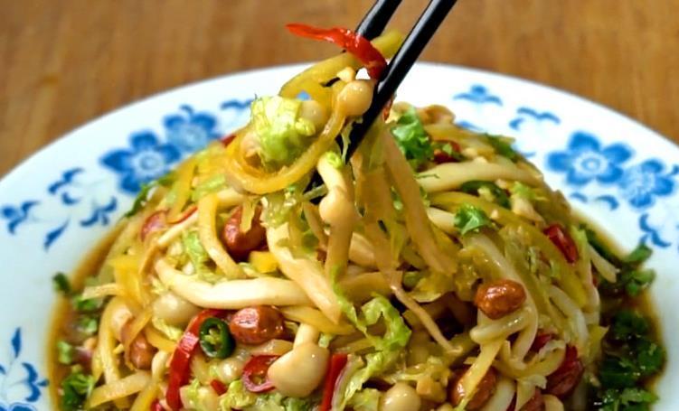 过年|我家每年过年都要做此凉菜,多种食材搭配在一起,好吃营养还解腻