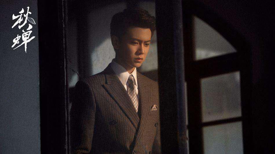  处处|《极限挑战》上演时装秀，秦昊走C位手舞足蹈，邓伦处处凹造型