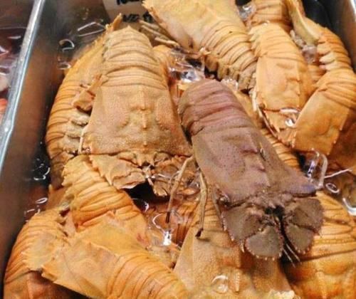 美食|在柬埔寨吃顿饭，只点了2只不起眼的'拖鞋龙虾'，结账时快哭了