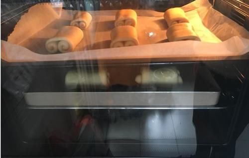  香甜|不会卖萌的面包不是好面包，仅需一次发酵的牛奶卷，香甜细腻