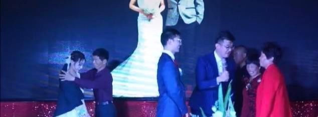 讨好|“婚礼上父亲为冻惨的新娘披衣服”，讨好型的人在视频评论区吵架