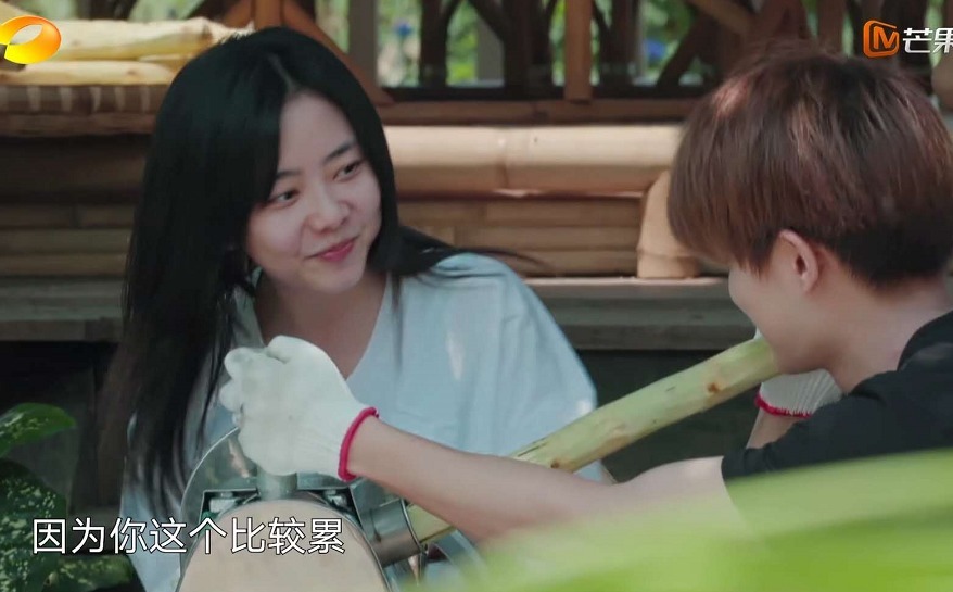  任嘉伦|《向往4》首个番外篇，献给了任嘉伦和谭松韵，人气高就是不一样