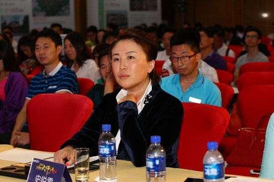  巨款|美女总裁诈骗国人数亿巨款，FBI根据被害人提供证据调查后拘捕