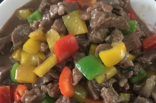 牛肉粒|几道让人食指大动的家常菜,做法简单,挑食的孩子也爱吃