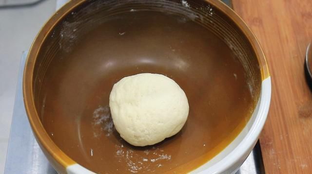  包子|发面时、只放酵母和糖还不行！多加2味，包子又香又软又白还好吃