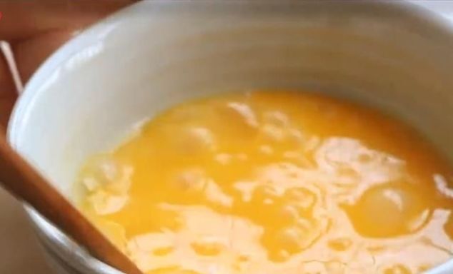 不用|辣椒炒鸡蛋新做法,不用炒不用腌,上桌就被抢光光