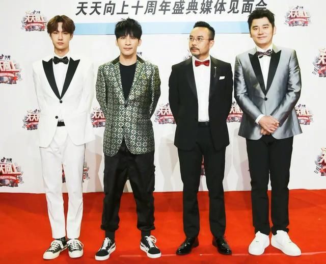  王一博|《天天向上》如今这么火，王一博功不可没，离开的其他主持人现在都怎么样了