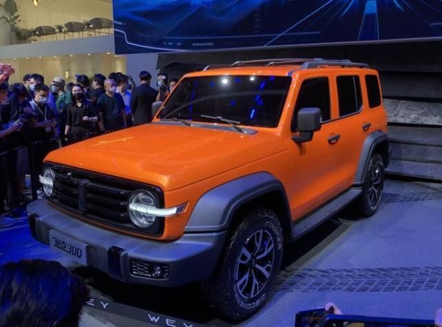  内饰|WEY·坦克300实车正式亮相：外观像Jeep，内饰像奔驰布局