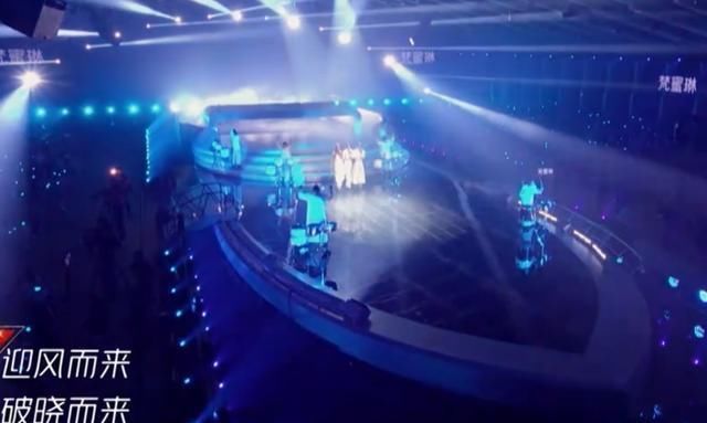  现场|《浪姐》投票魔幻，被喷＂小聋瞎＂现场观众喊冤，节目组要背大锅