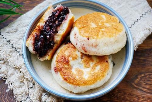 受欢迎|糯米新吃法,用它做馅烙馅饼,香甜好吃,比蛋糕点心受欢迎