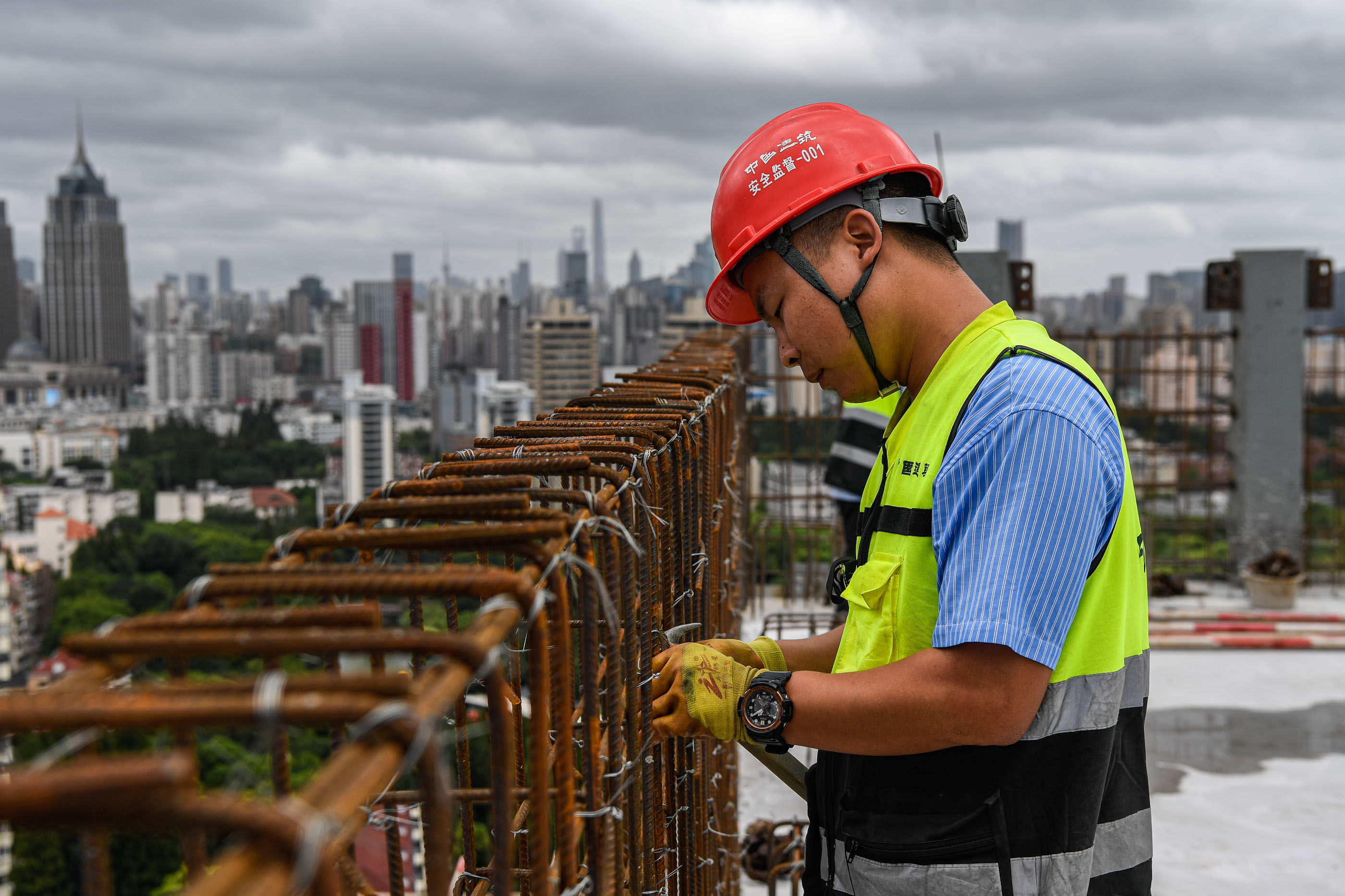 抗击“黑格比”，沪在建高层工地落实防台措施|视频 | 高层