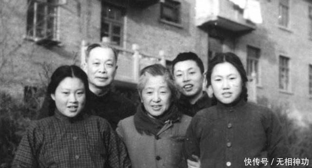 父亲|此人被同学取外号,父亲知道后把外号改真名,如今这名字响彻中外