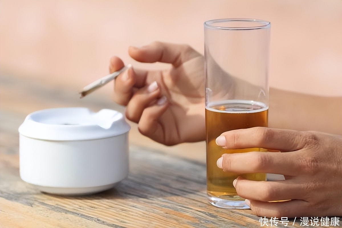 肺癌最怕三种癌(肺癌为何称为第一大癌？睡前常做这3件事，等同给肺癌“埋雷”)