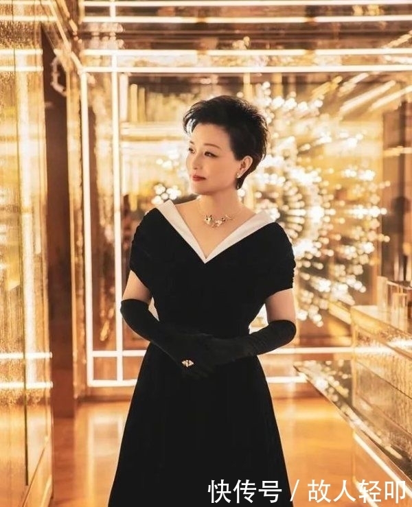  浪姐|在《浪姐》控场，制服黄晓明：她才是乘风破浪的姐姐！｜百家故事