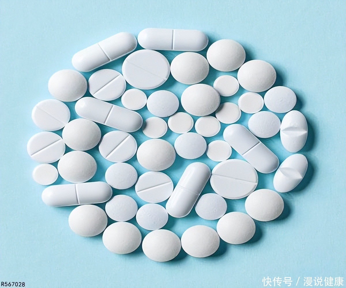 阿司匹林有一个致命的副作用(阿司匹林会有哪些副作用？这3个尤为突出，3类人在服药时需小心)