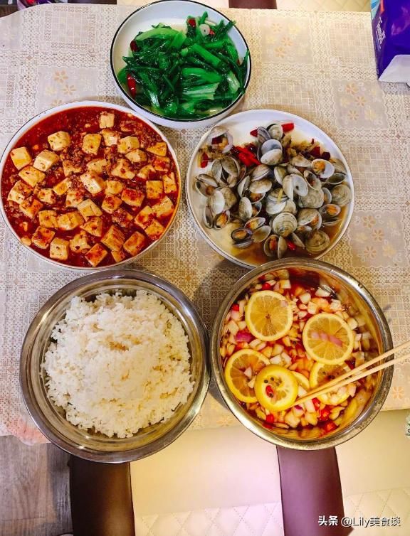  接地气|张若昀晒美食，配文人设崩塌，引500多万网友围观，网友：真香