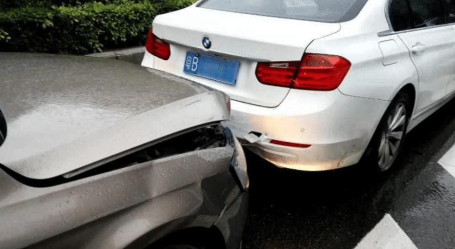  被判|前车路口急刹车，后车追尾被判主责，这种行为不少人遇到过