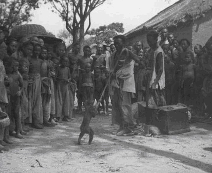 岷江|清末民初写真老照片:图1岷江源头小景,图2京师监狱