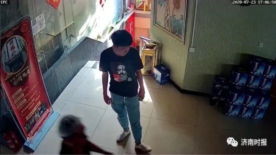 截图|济南公安发布一则微通缉：吃“霸王餐”的这四个小伙，快投案