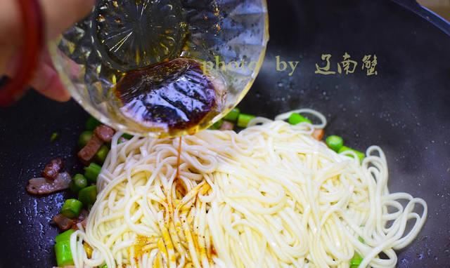  炒面|孩子最馋这种面条，比捞面香比焖面快，隔三差五都要吃一次