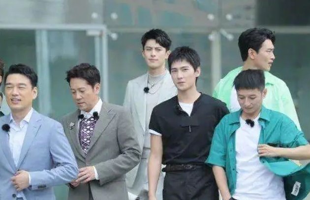  谈话|张翰看完哥哥们这个节目，立马给杨洋打电话，谈话的内容令人笑抽