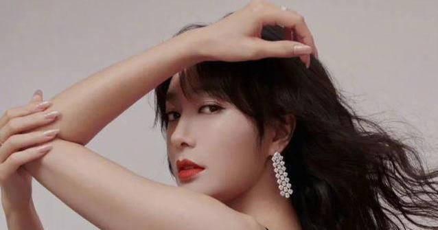 告别|告别恋爱脑和假脸姐妹,岚岚子活出她想要的人生了吗?