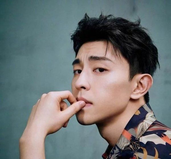 邓伦|娱乐资讯:赵丽颖、冯绍峰、邓伦、娜扎、罗晋、袁弘、刘雨昕