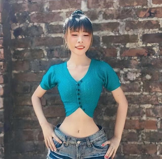  英国的罗米|缅甸女孩打破世界纪录，成为全球腰最细的人！自曝细腰纯天然