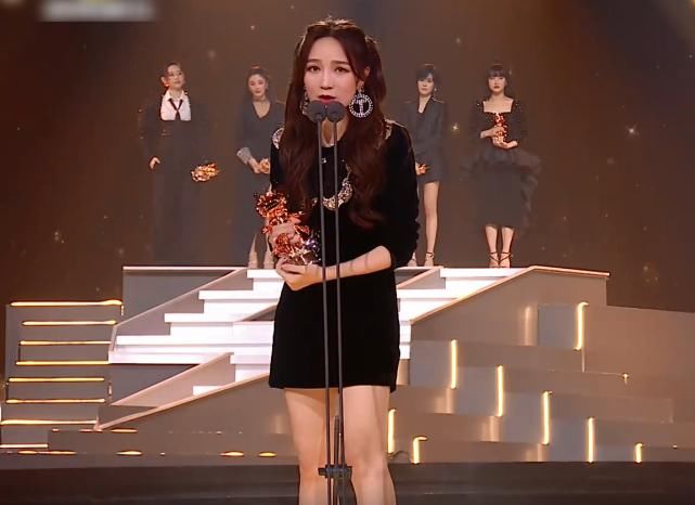  孟佳|《浪姐》成团之夜，孟佳逆风翻盘终成团，王霏霏蓝盈莹让人意难平