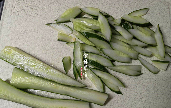  下饭|炒鸡蛋简单快捷也下饭，我用这两种蔬菜同炒，爽口开胃老光盘