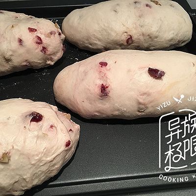  蔓越|蔓越莓鲜葡萄汁软欧包