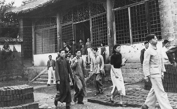  心中|今日大学已遍地，而这所仅存在了8年的大学却是我心中的第一！