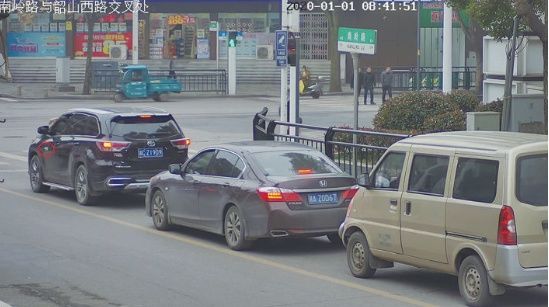 举报|车窗抛物，罚！市民举报，奖！ 行车记录仪抓拍举报最佳，每月领奖最高可达5000元！