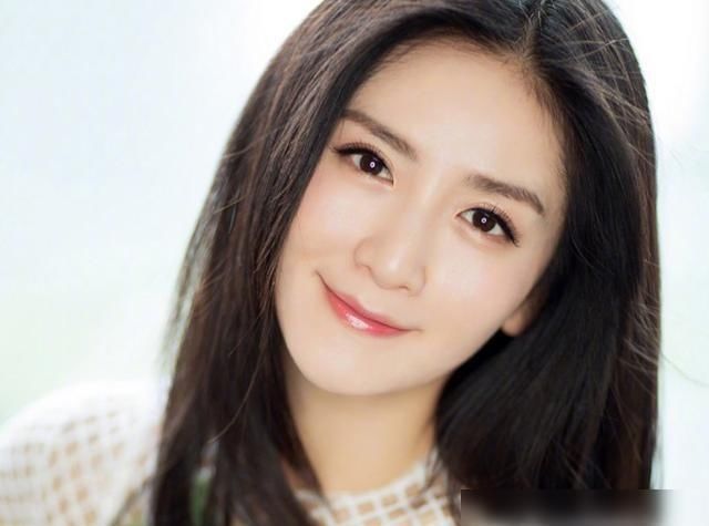 人缘|在娱乐圈“抠门”出名的谢娜，为什么人缘这么好？圈子真现实！