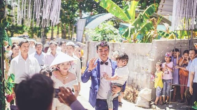 意外|女子结婚前哥哥意外离世取消婚礼,4年后补办婚礼时已怀第3胎